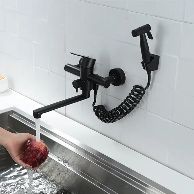 Robinet cuisine mural avec douchette extractible en laiton